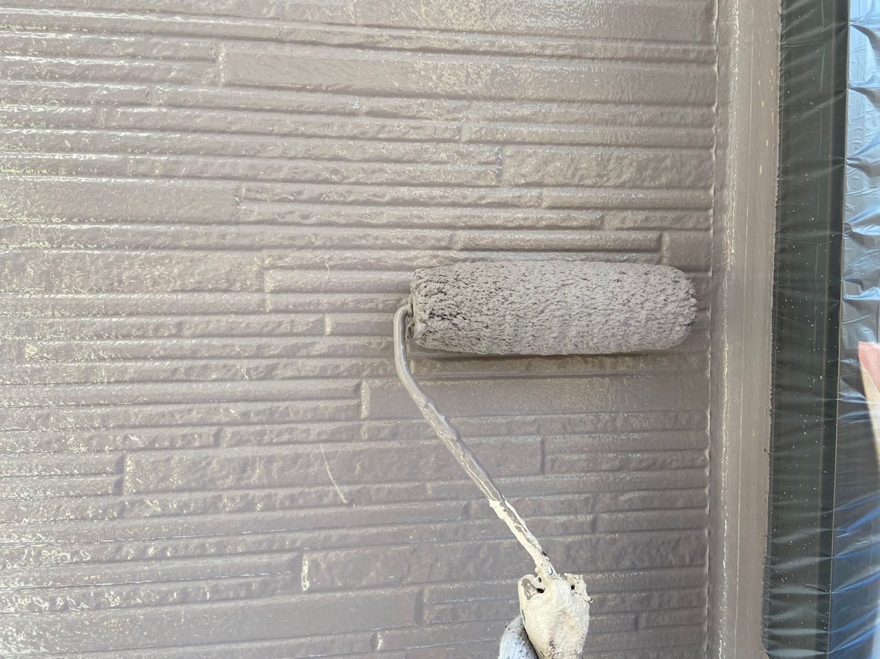 仕上げ塗装2回目です。