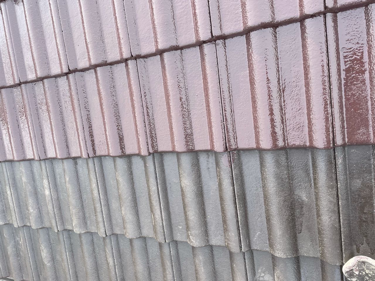 仕上げ塗装1回目です。