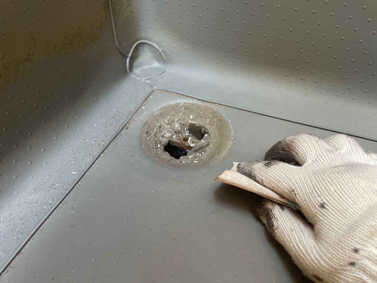 ケレン作業です。