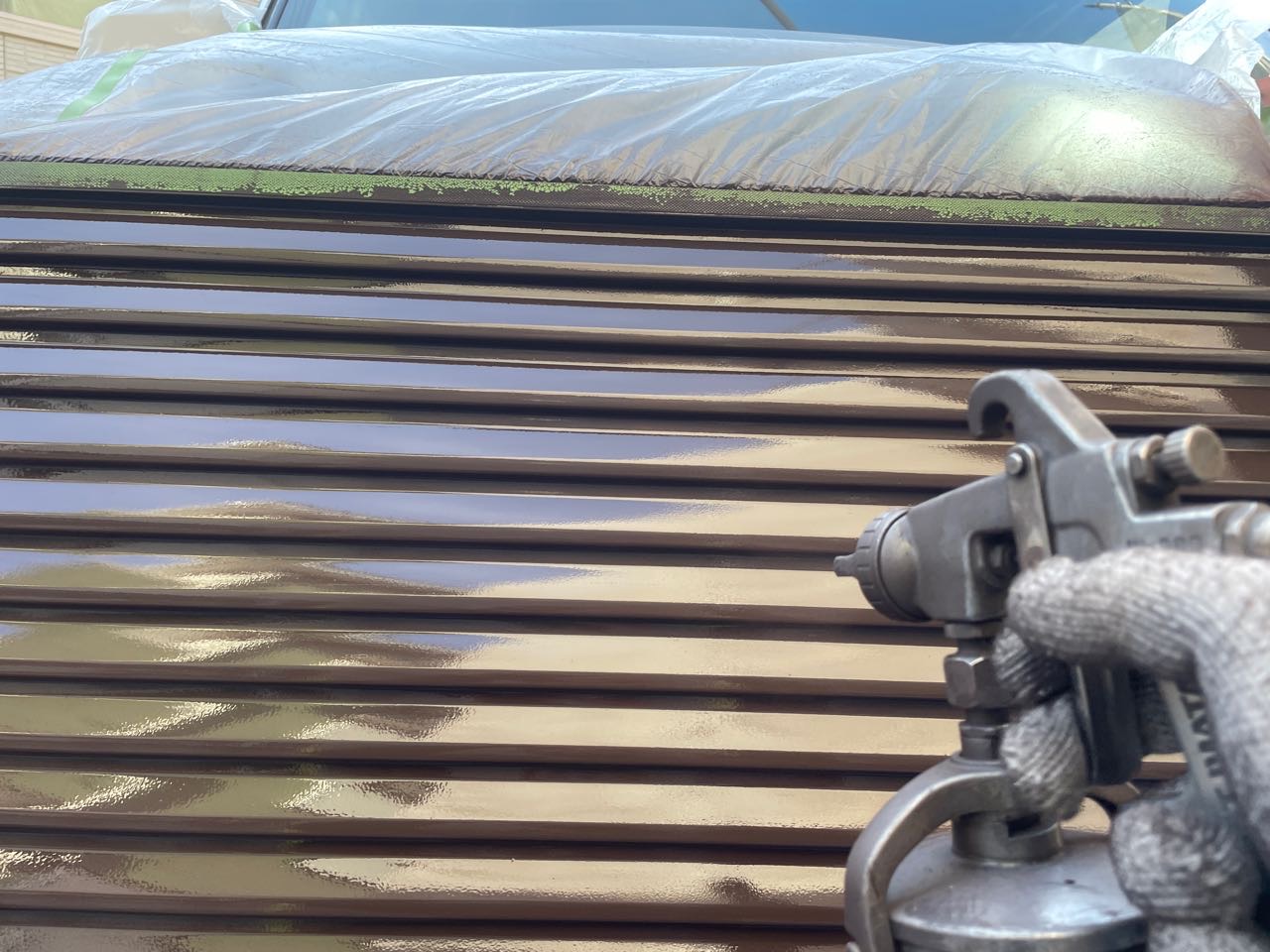 仕上げ塗装2回目です。