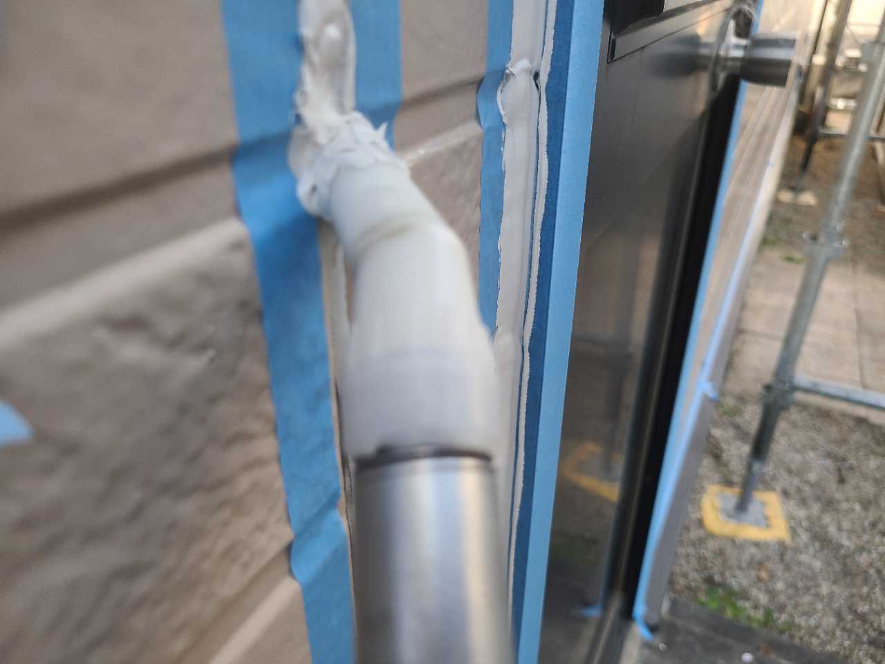 コーキング充填します。