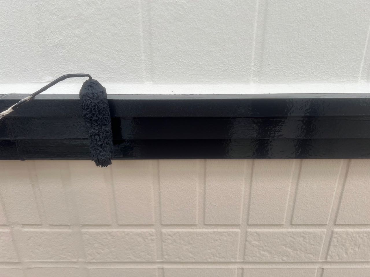 仕上げ塗装2回目です。