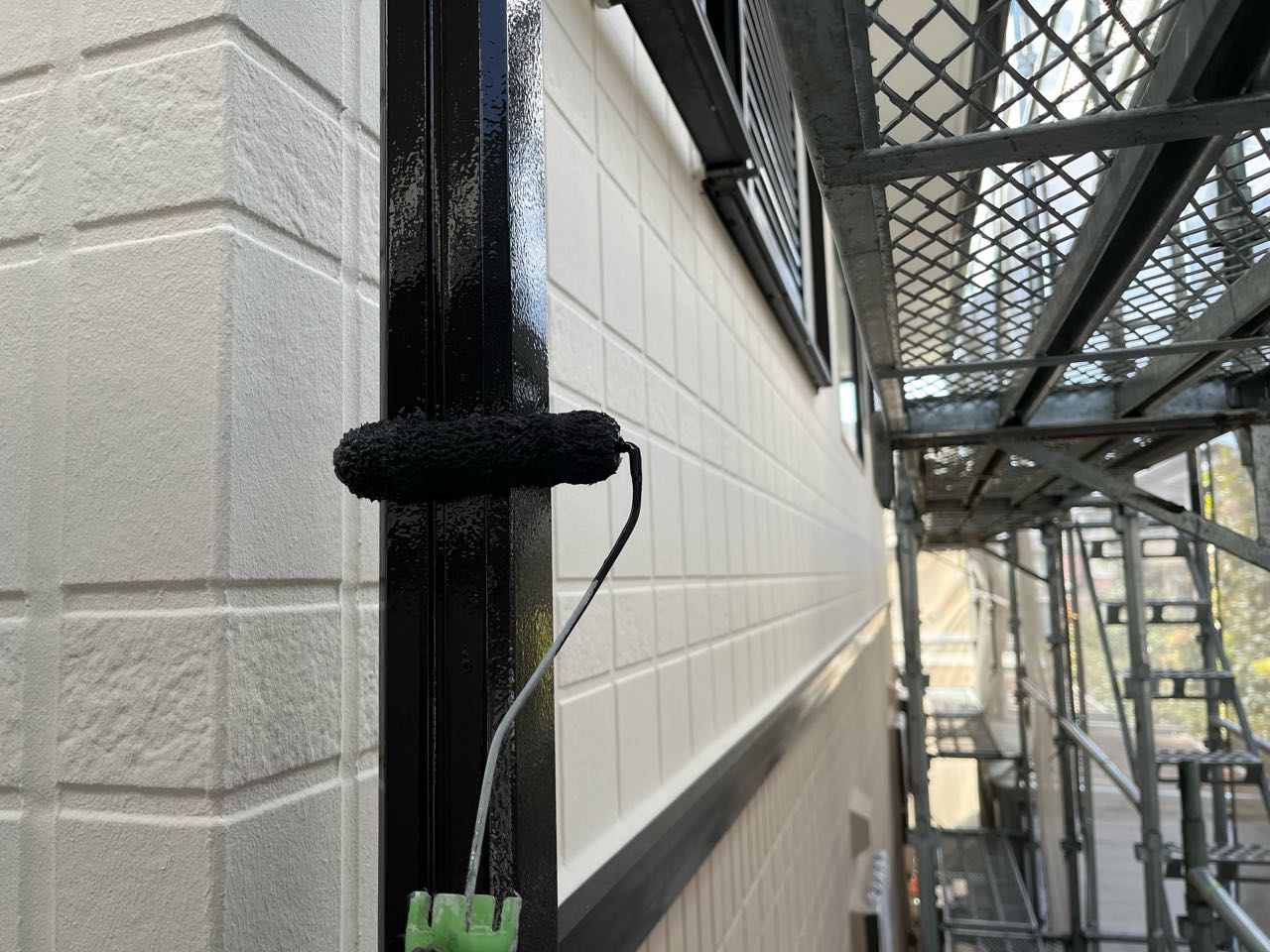 仕上げ塗装2回目です。