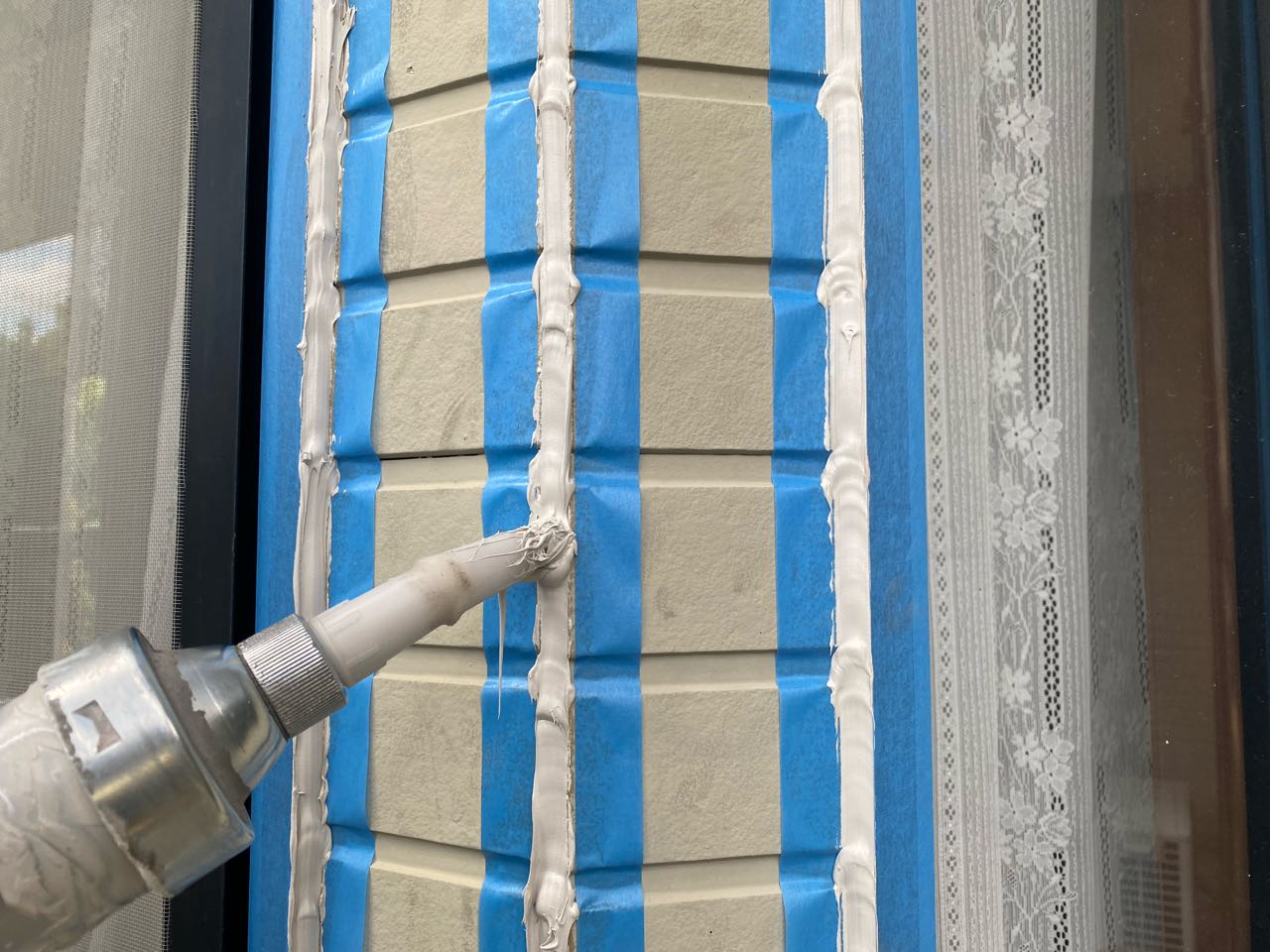 コーキング充填します。