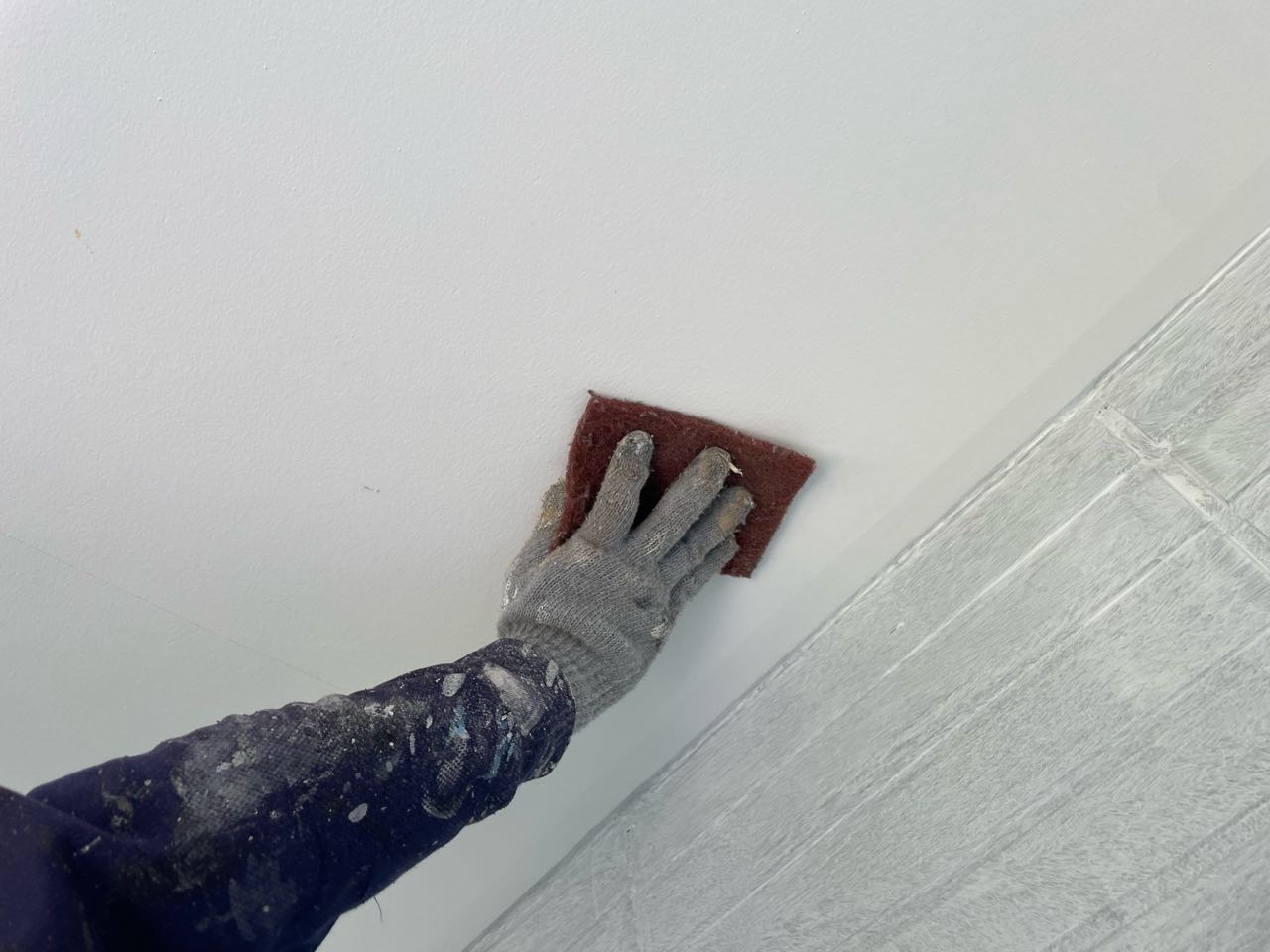 ケレン作業です。