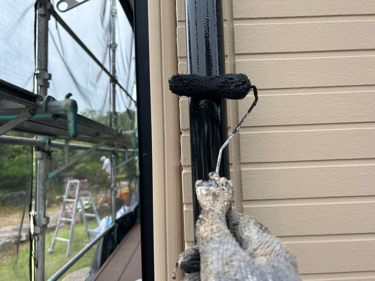 仕上げ塗装2回目です。