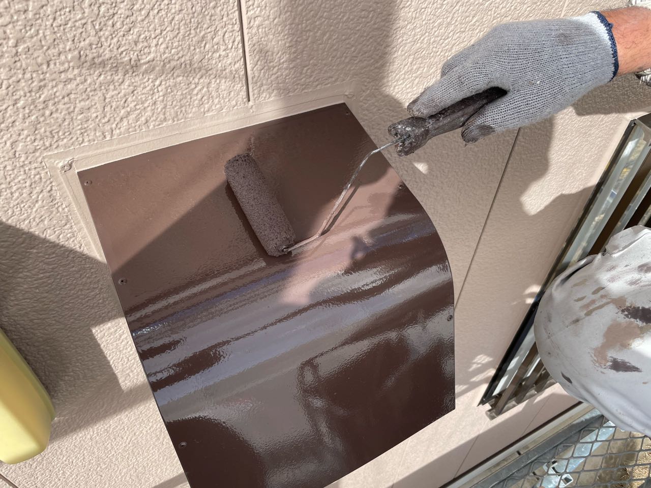 仕上げ塗装2回目です。