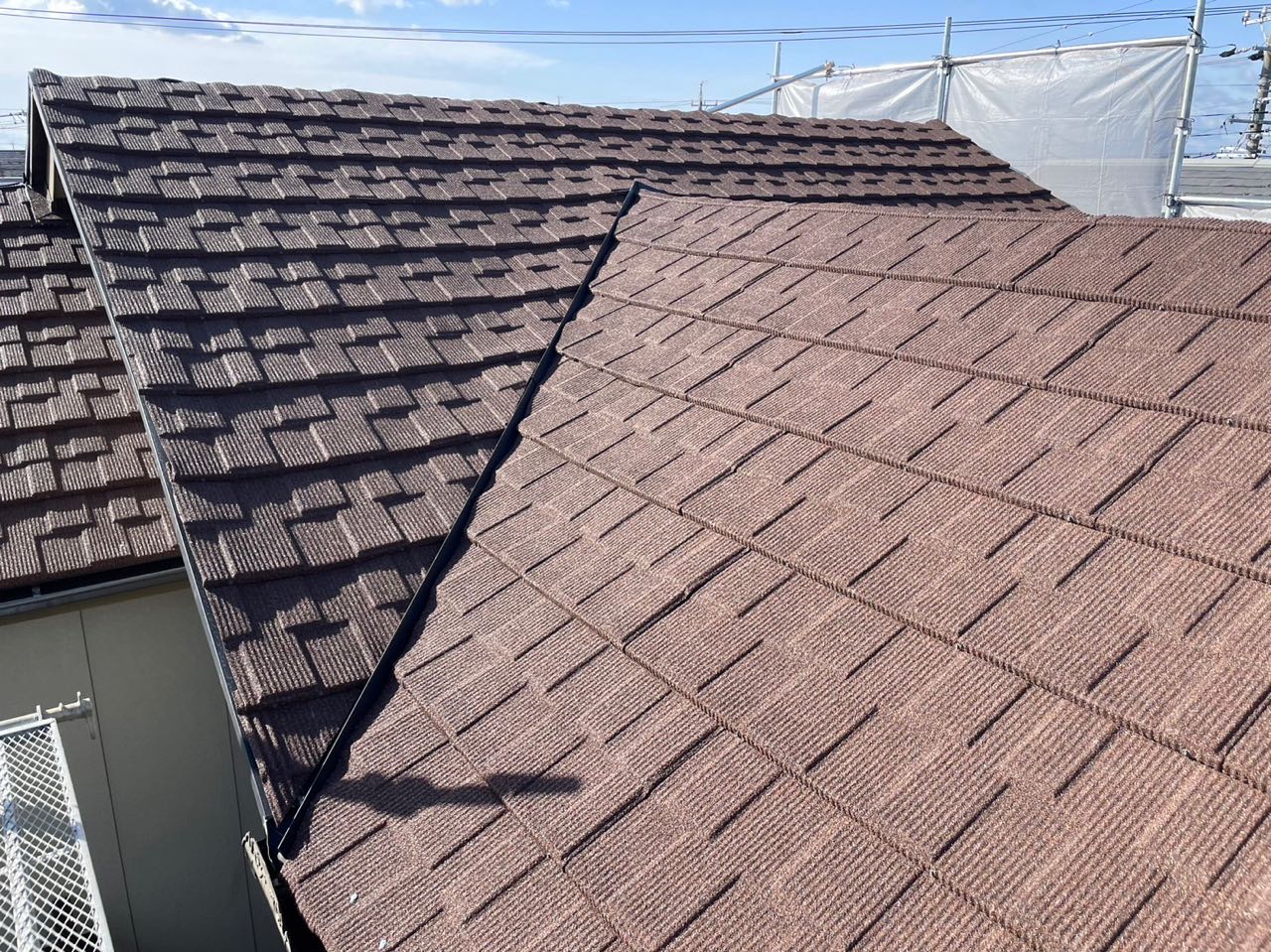 屋根材取り付けです。