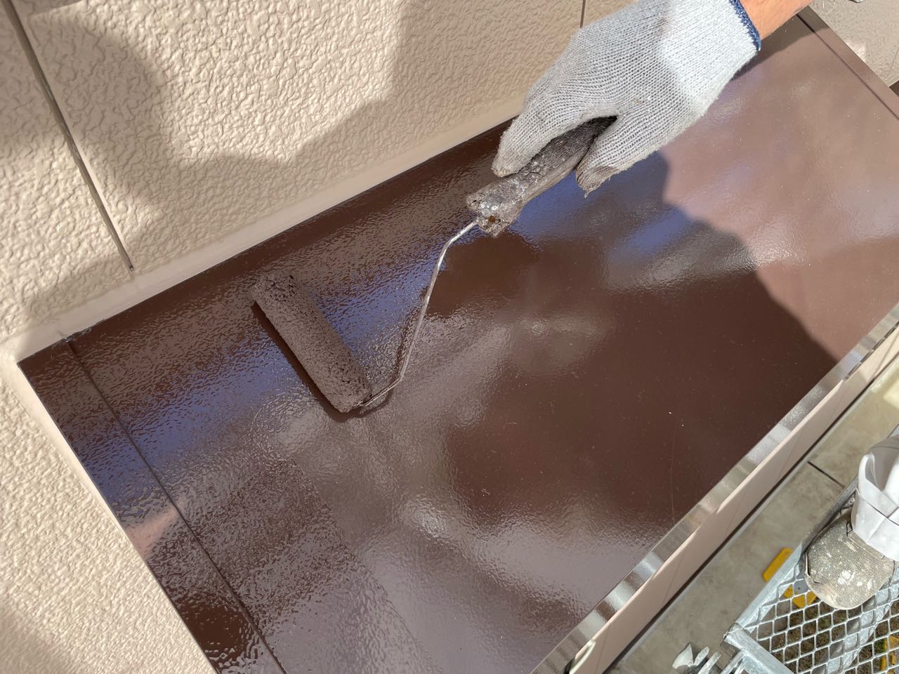 仕上げ塗装2回目です。