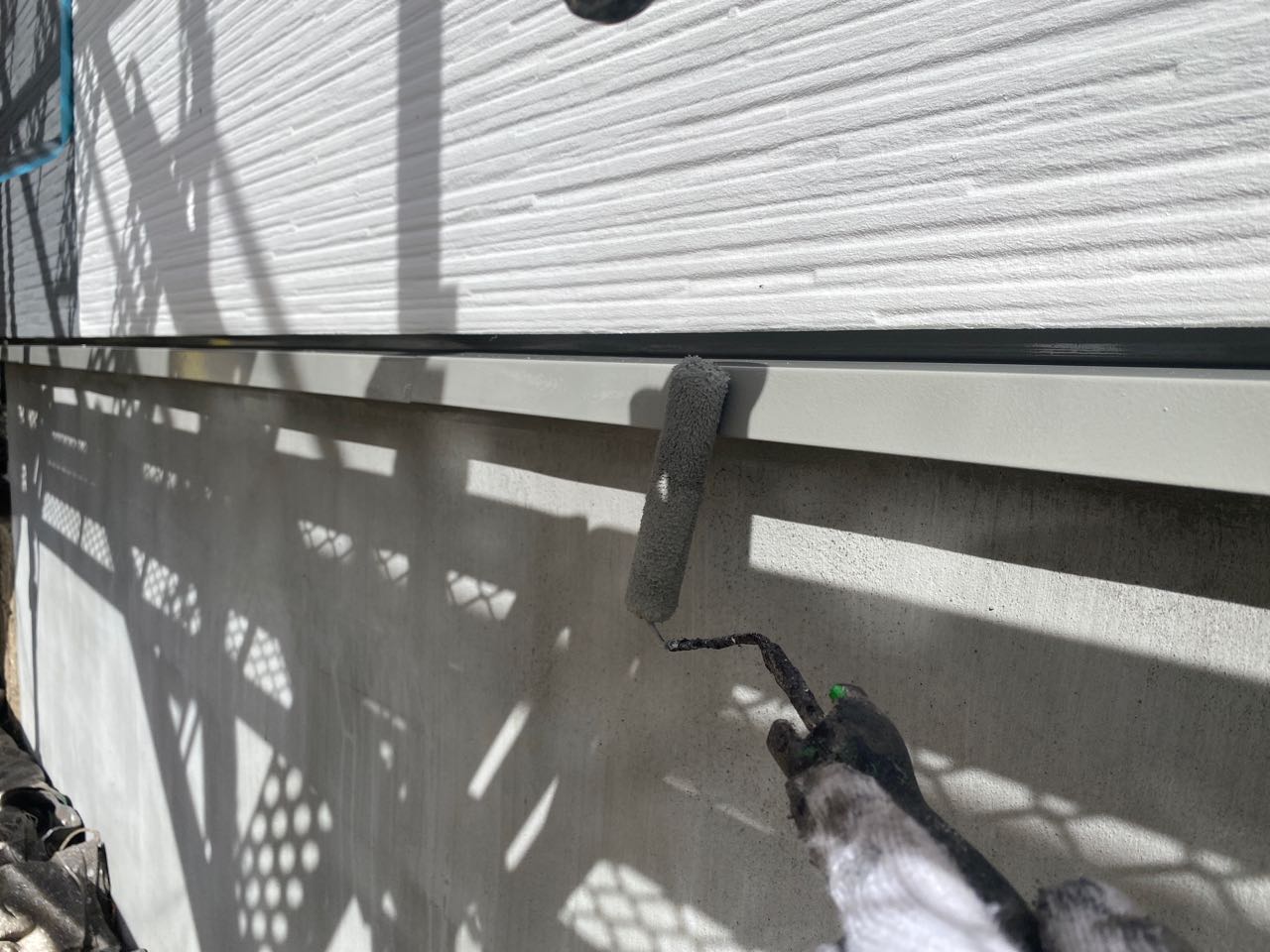 仕上げ塗装2回目です。