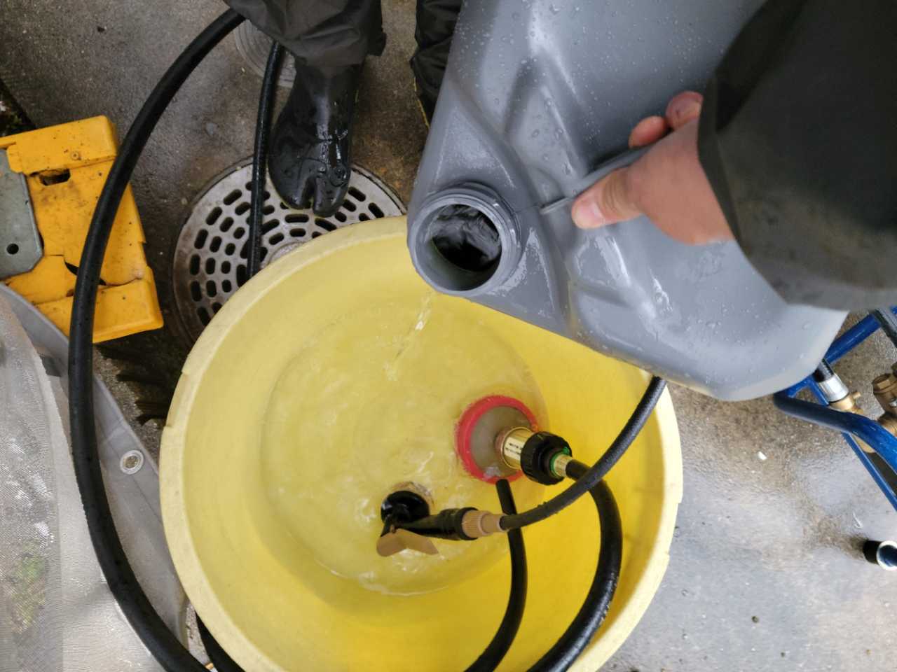 バイオ洗浄原液混入。