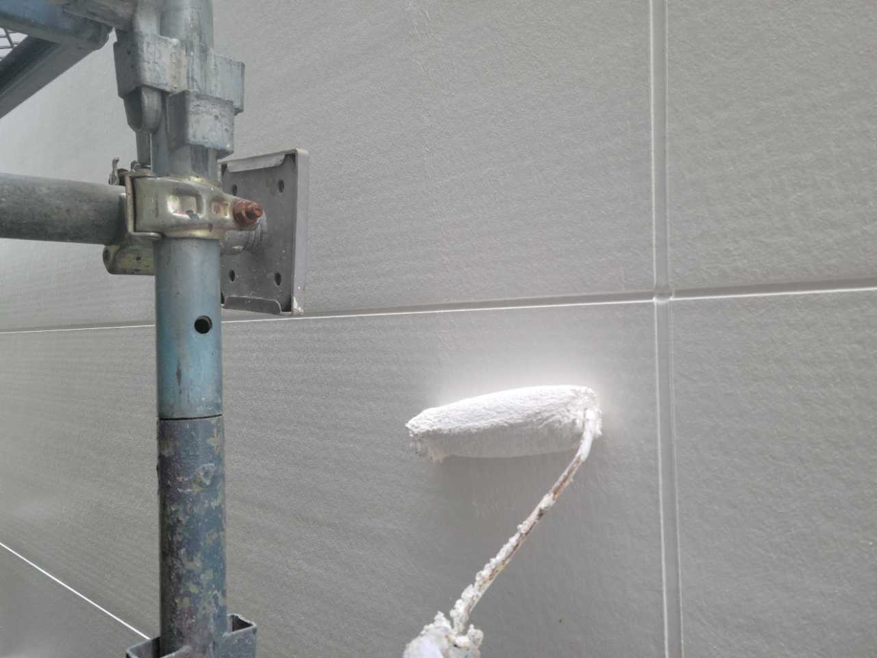 仕上げ塗装2回目です。