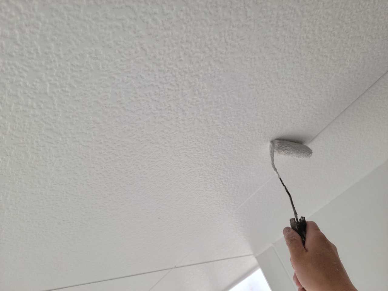 仕上げ塗装2回目です。