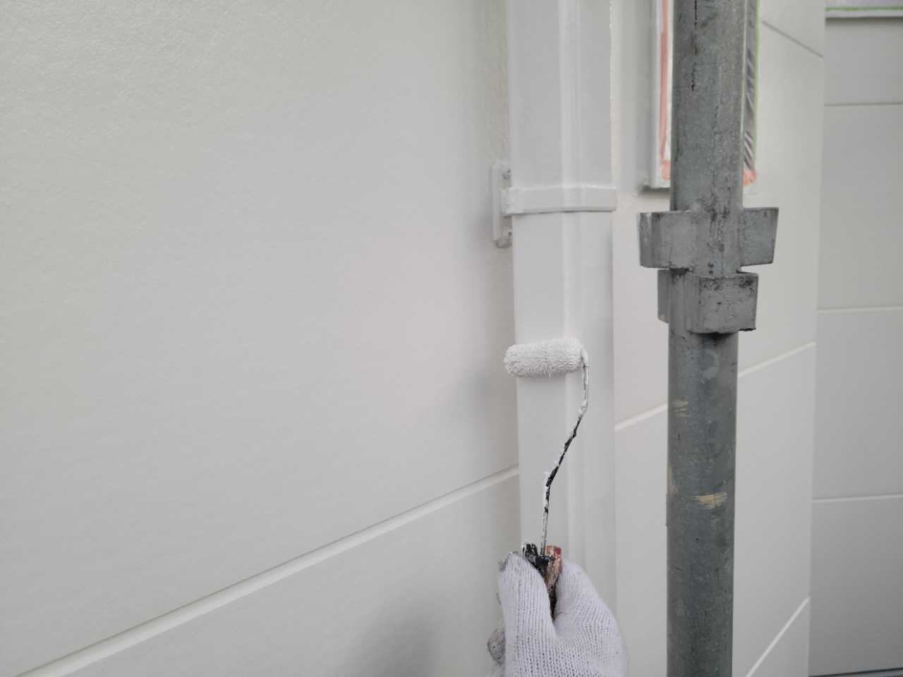 仕上げ塗装2回目です。