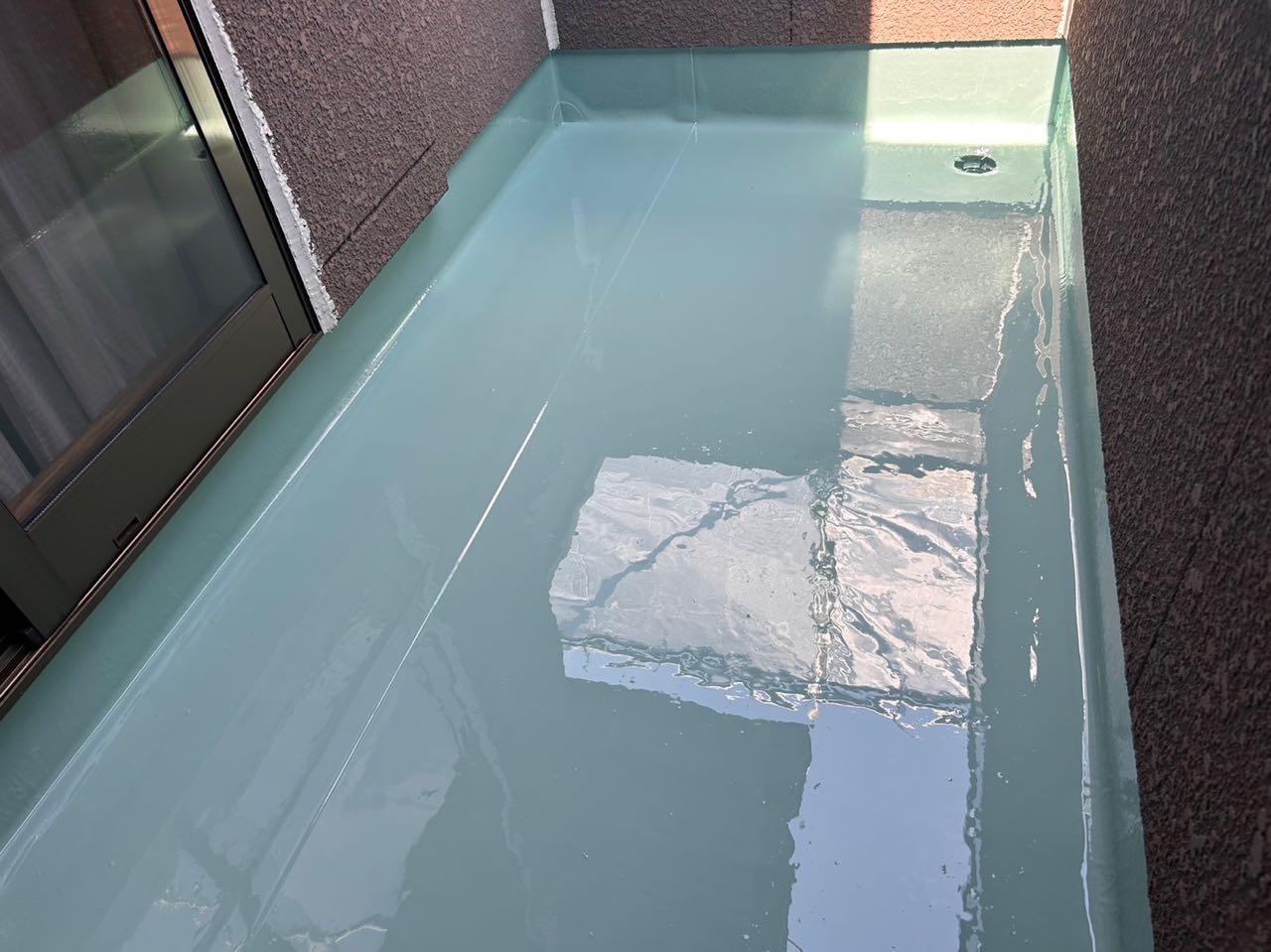 ウレタン防水塗布2回目。