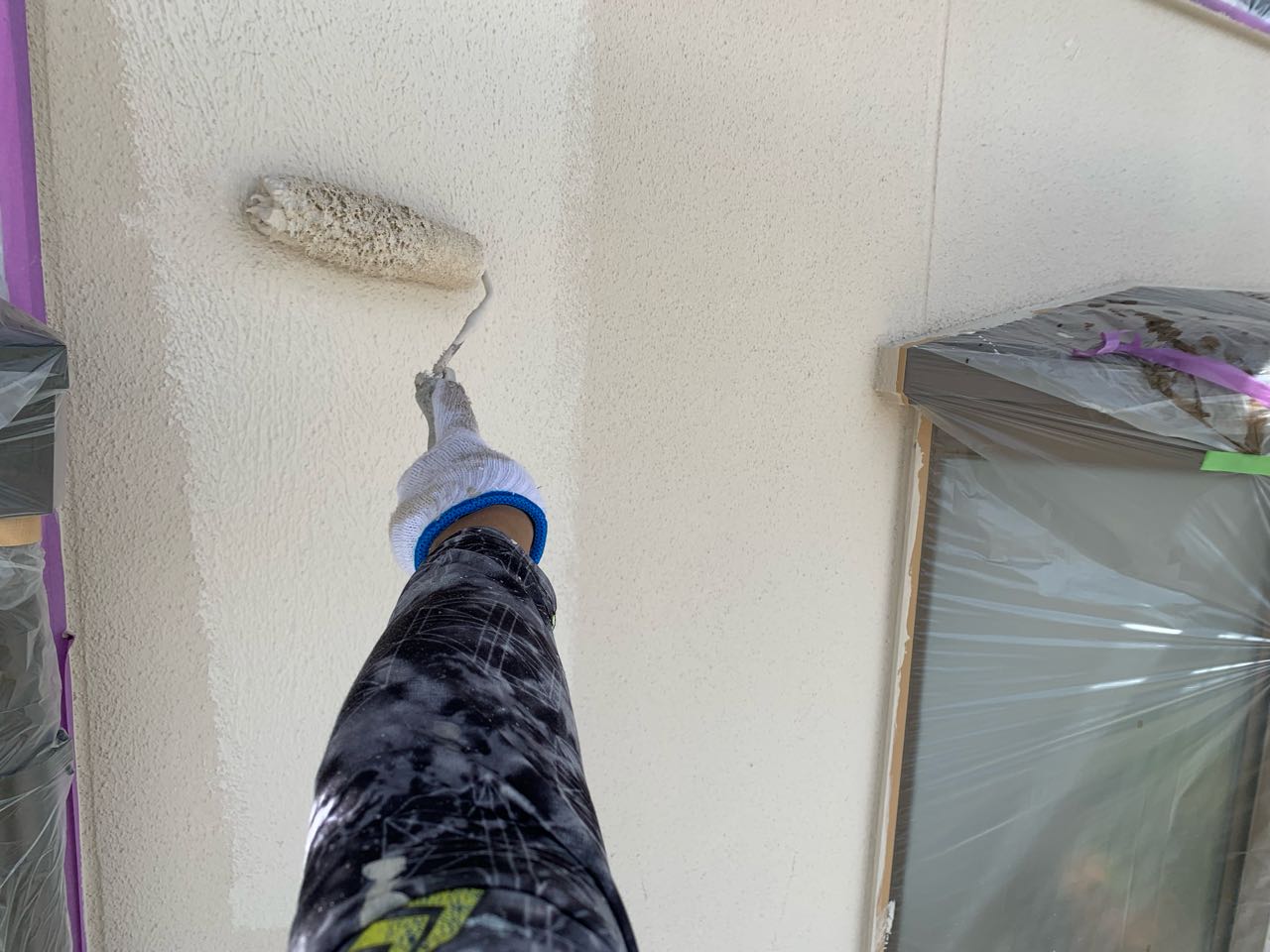 仕上げ塗装2回目です。