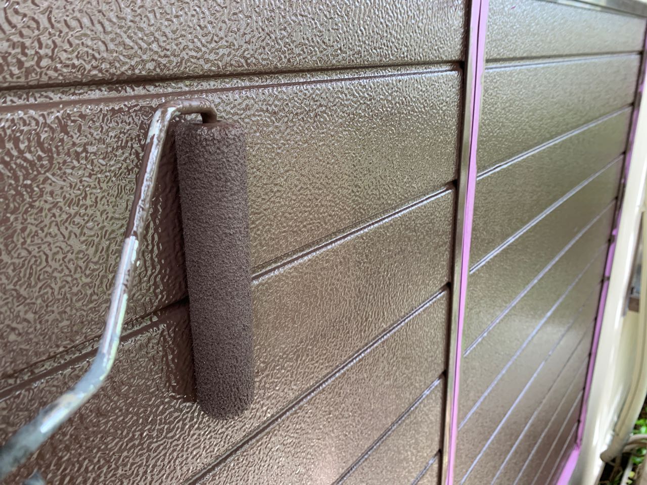 仕上げ塗装2回目です。