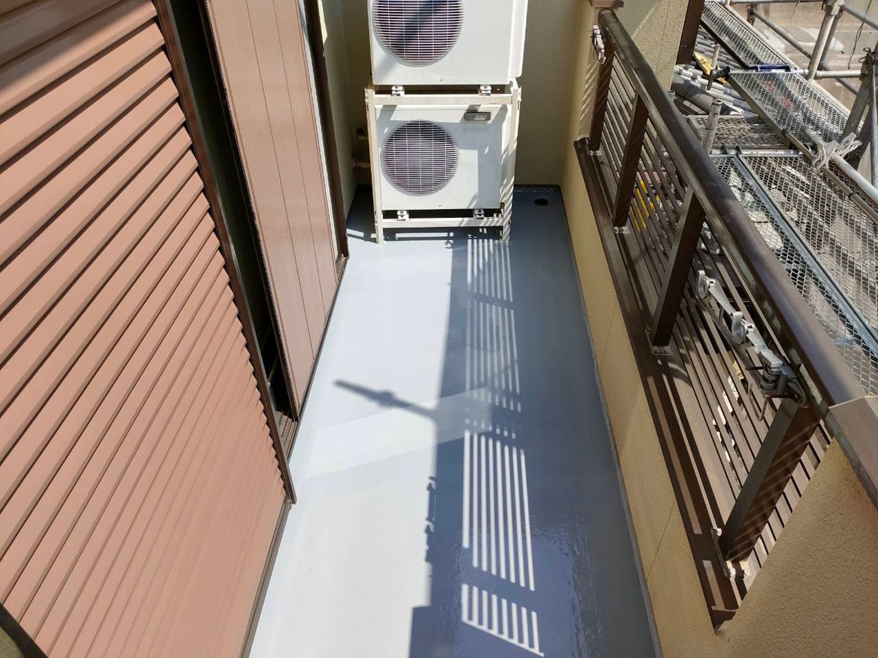 トップコート塗布。