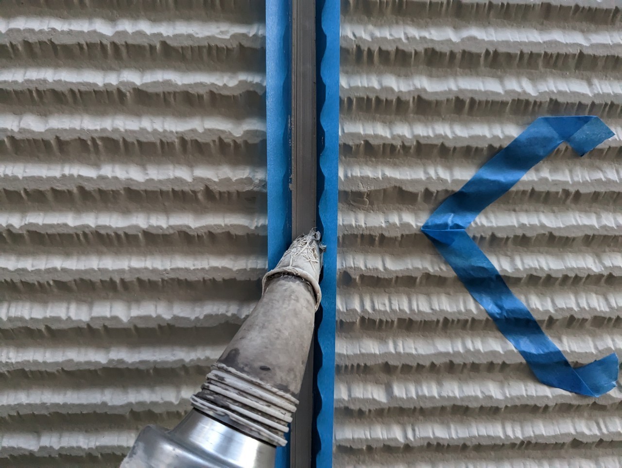 コーキング充填します。