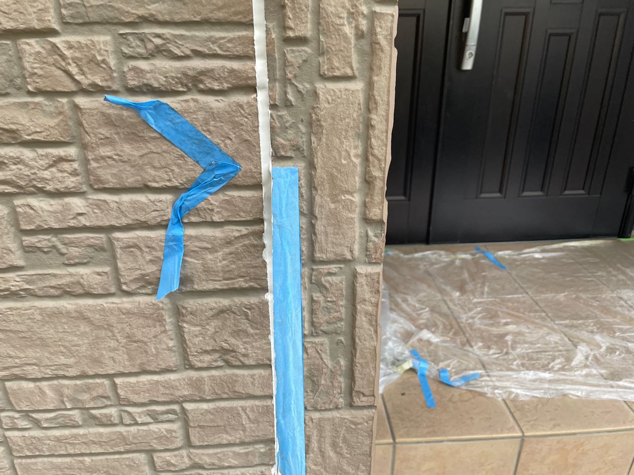 マスキングを剥がします。