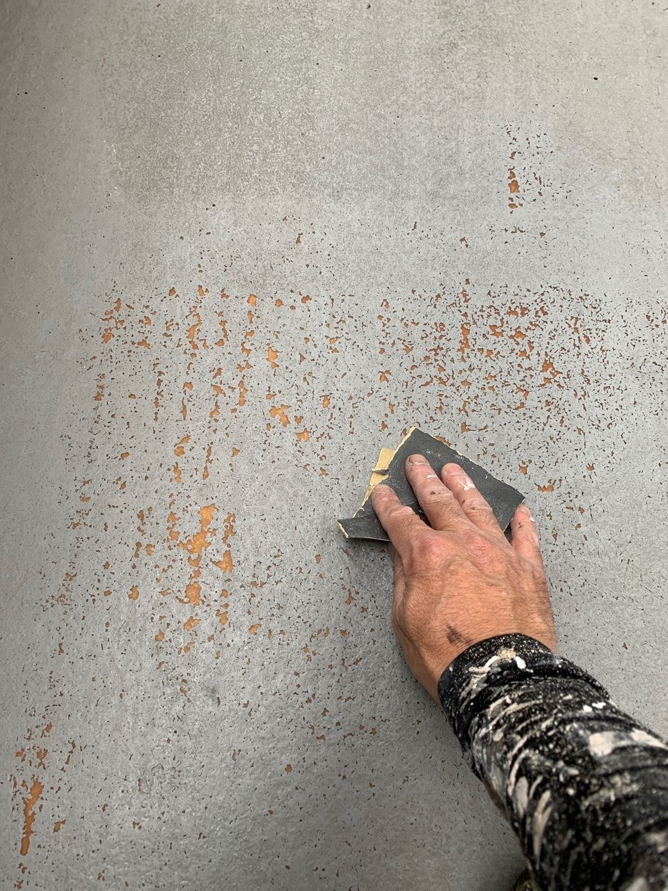 ケレン作業です。