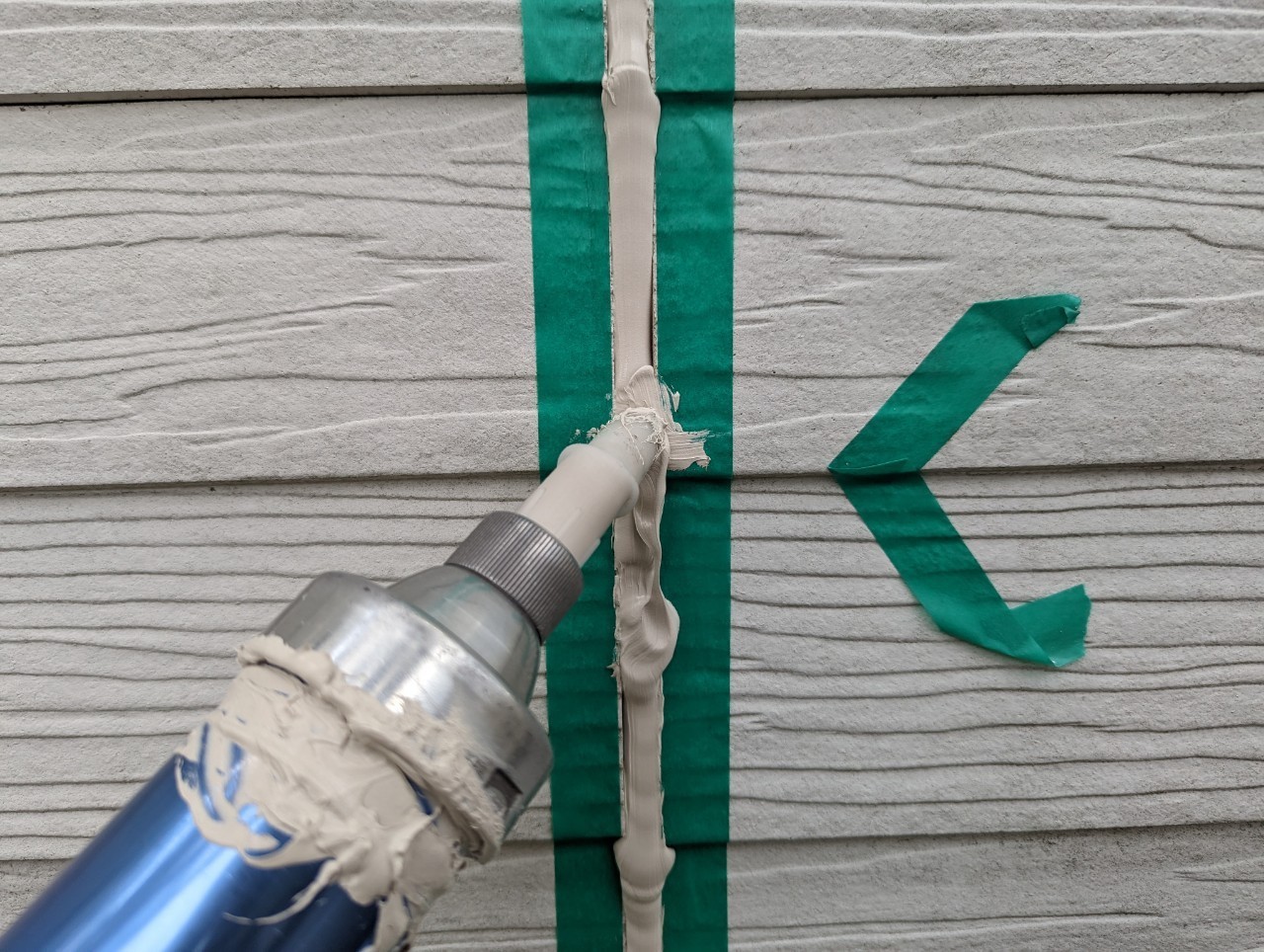 コーキング充填します。