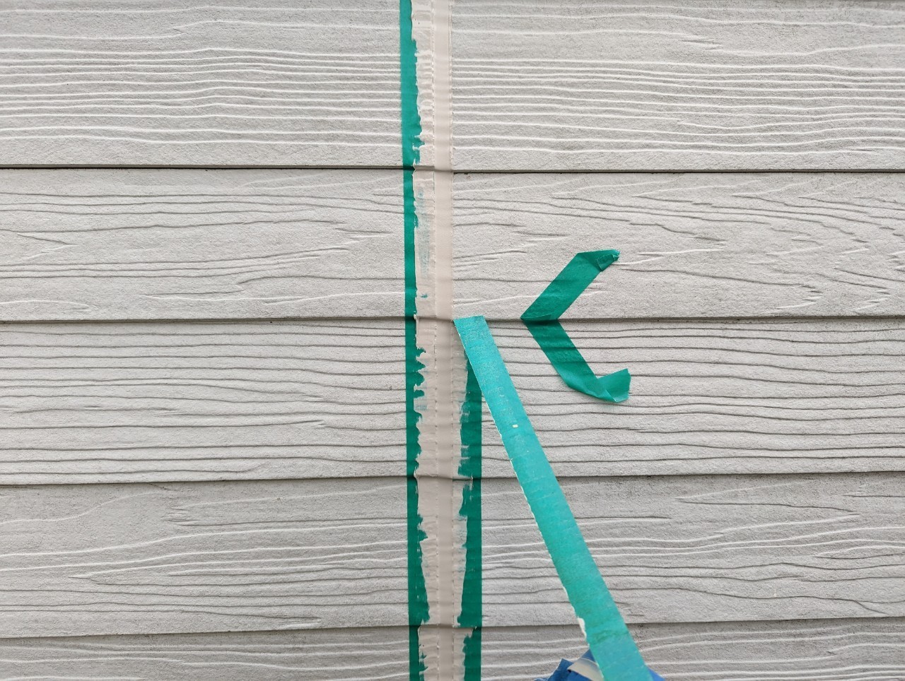 マスキングを剥がします。