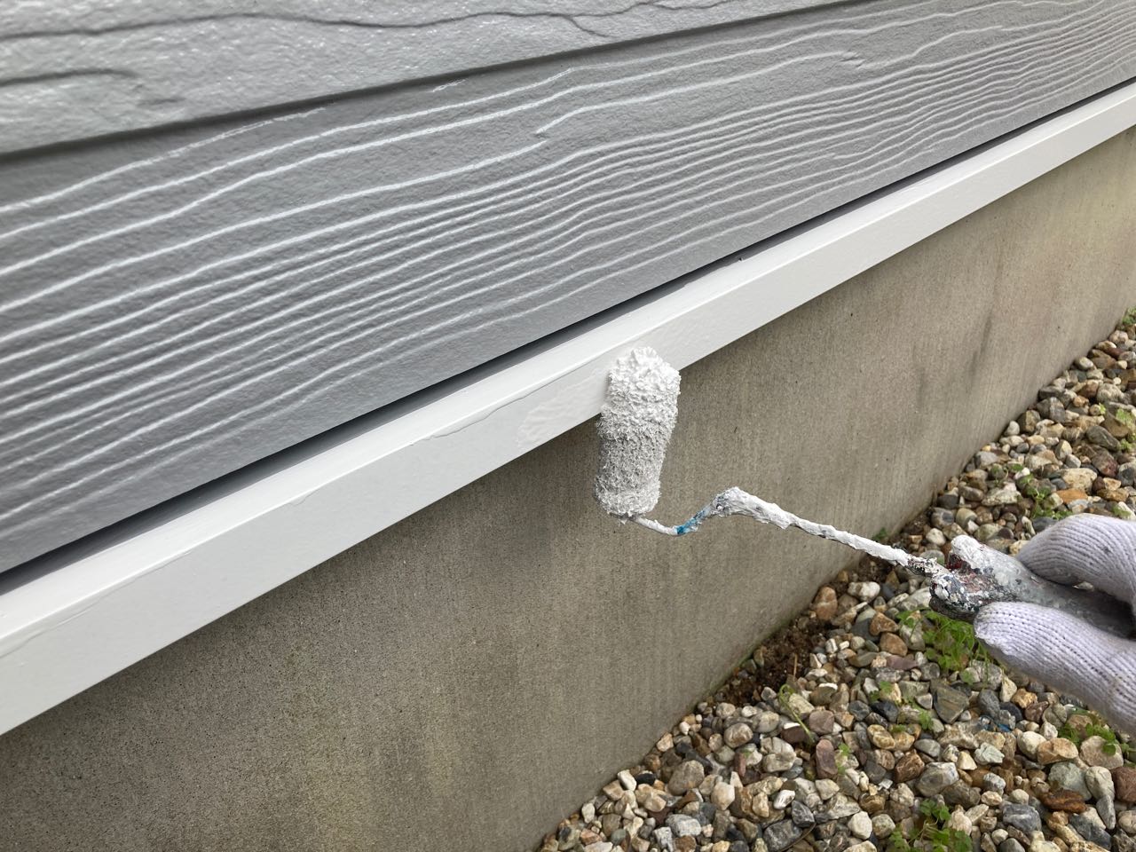 仕上げ塗装2回目です。