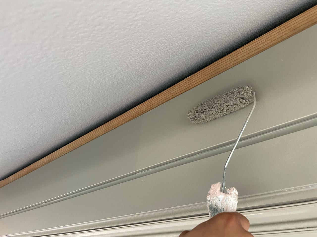 仕上げ塗装2回目です。