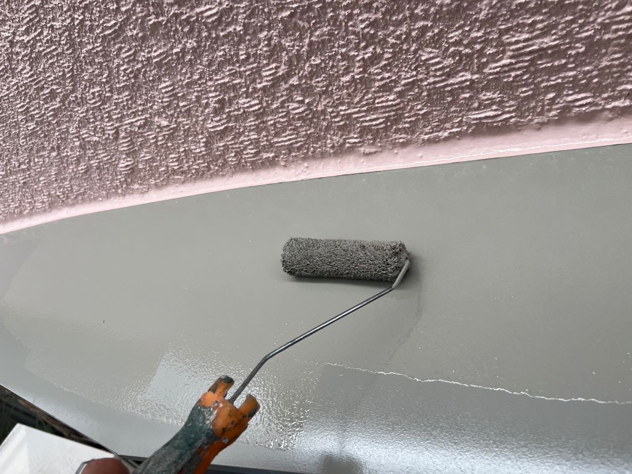 仕上げ塗装2回目です。