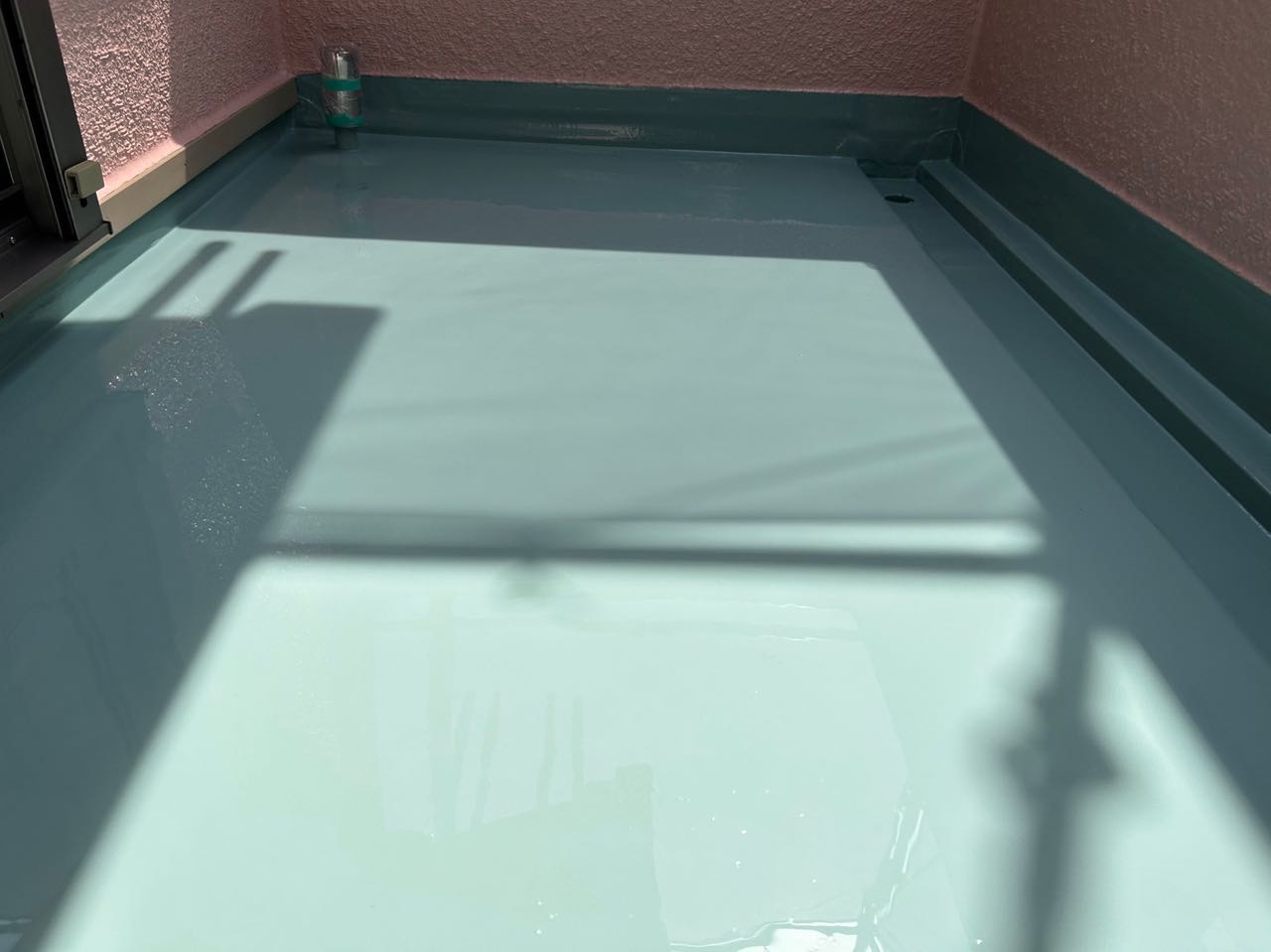 ウレタン防水塗布2回目。
