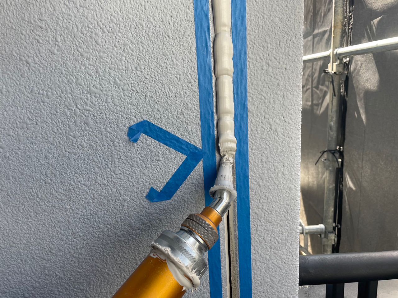 コーキング充填します。