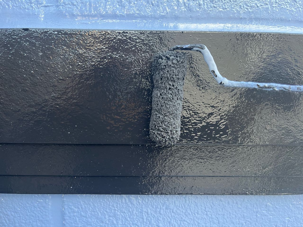 仕上げ塗装2回目です。