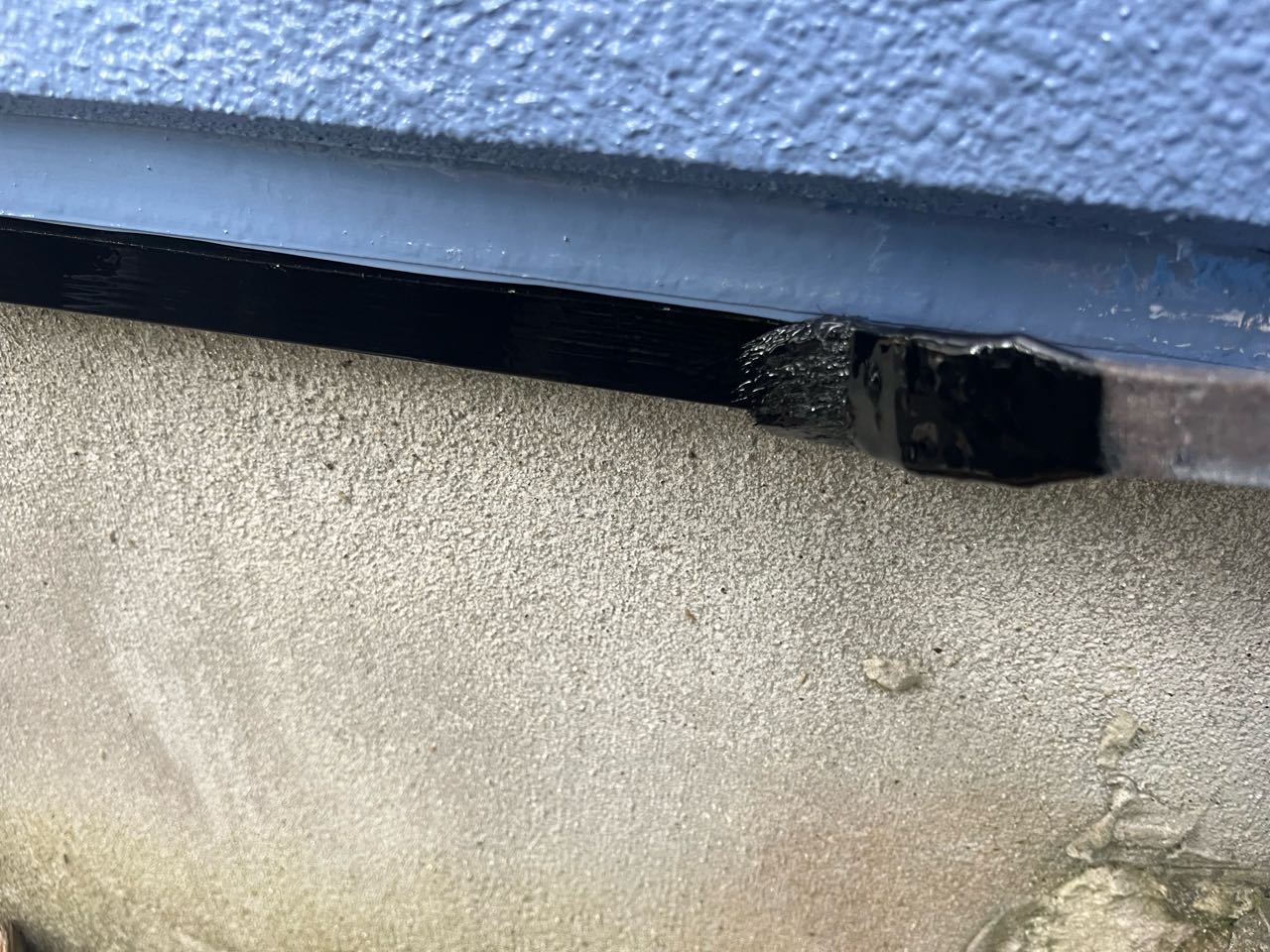 仕上げ塗装2回目です。