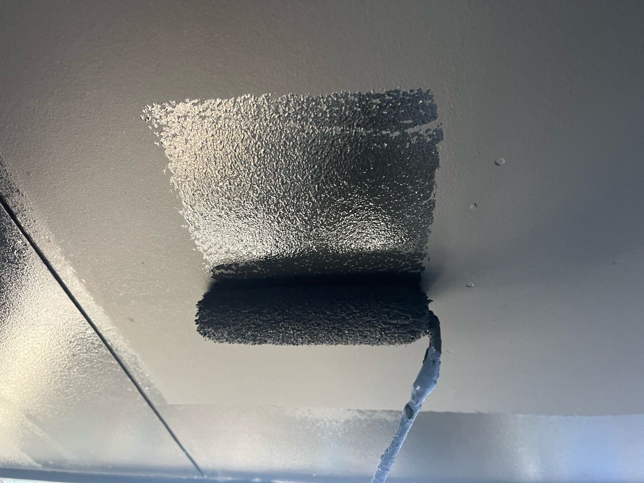 仕上げ塗装2回目です。