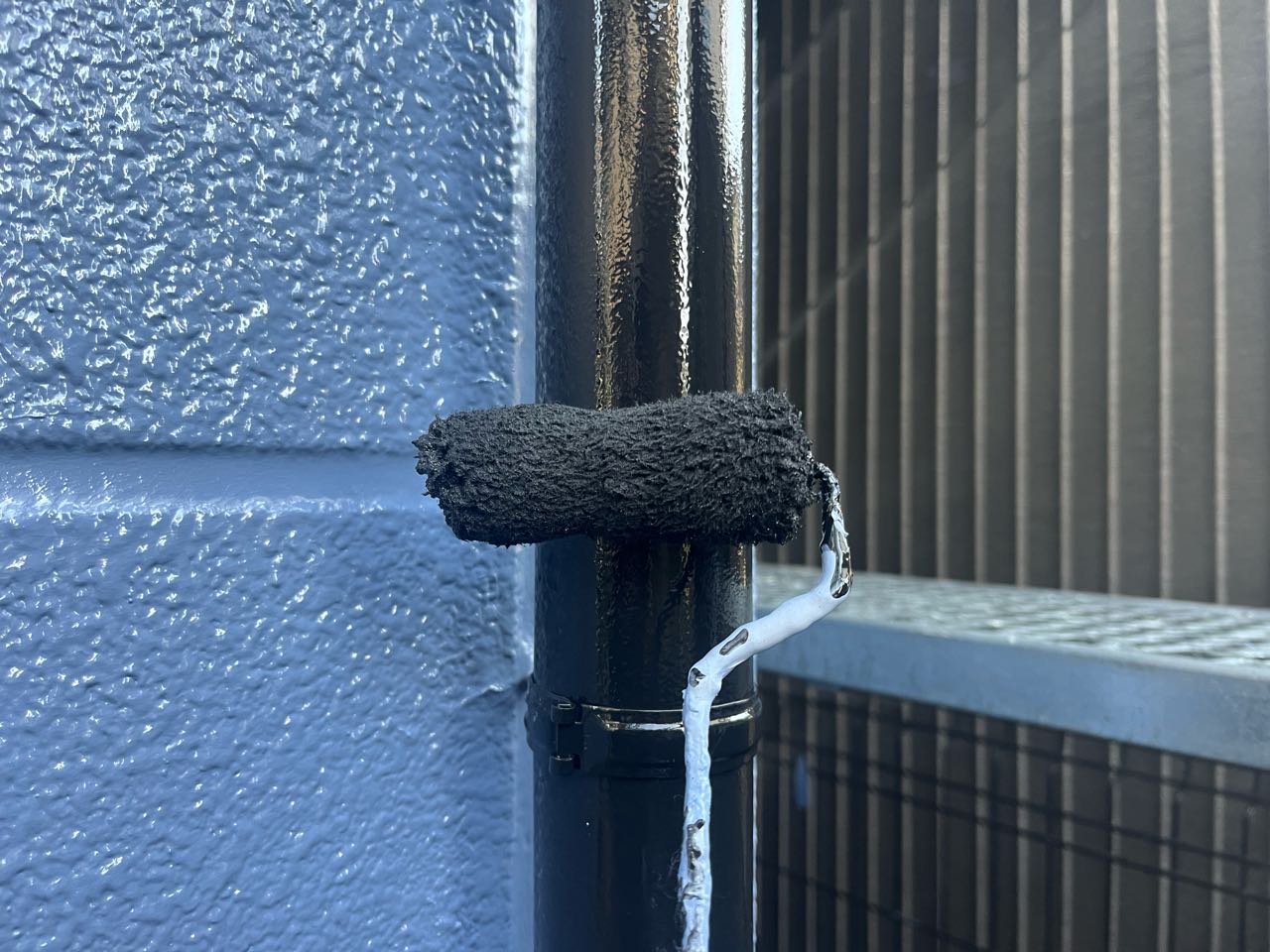 仕上げ塗装2回目です。