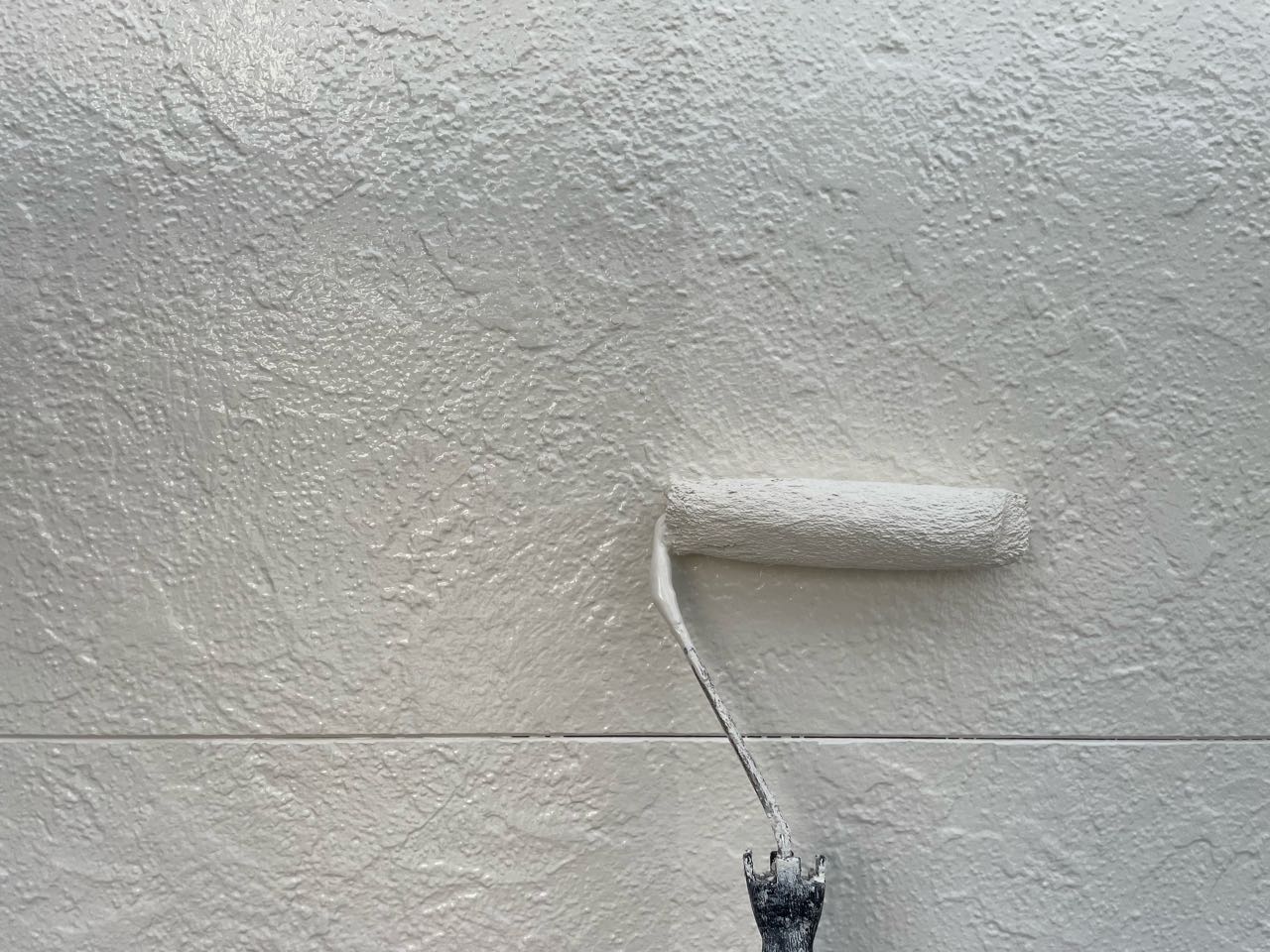 仕上げ塗装2回目です。