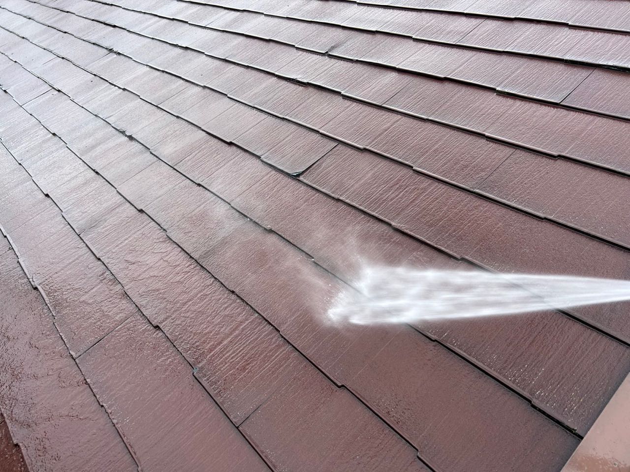 高圧洗浄します。