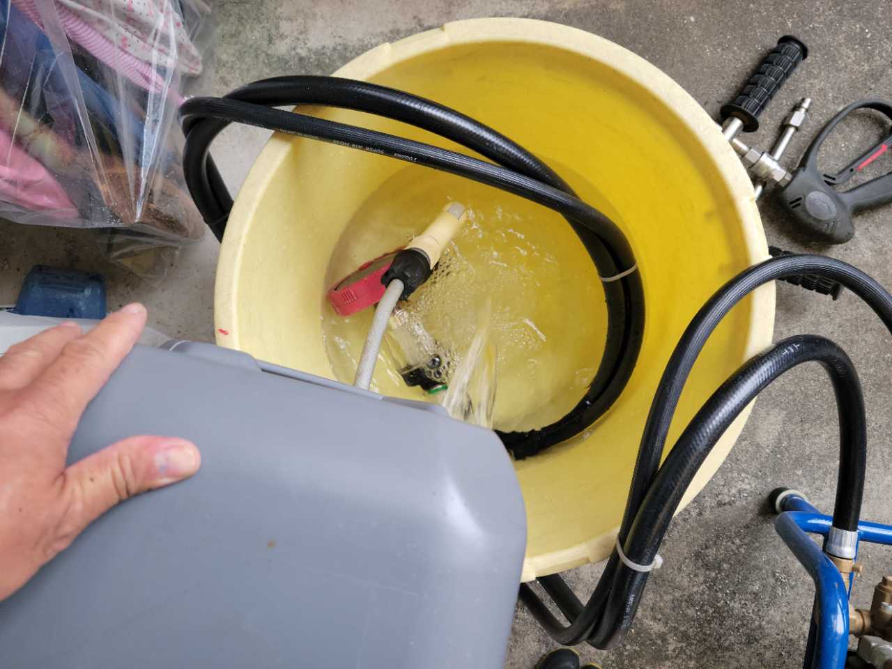 バイオ洗浄原液混入。