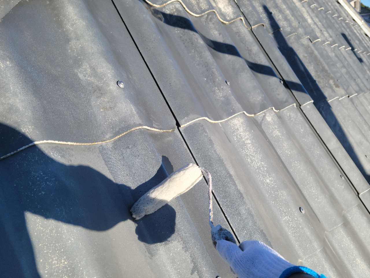 シーラー塗布1回目です。