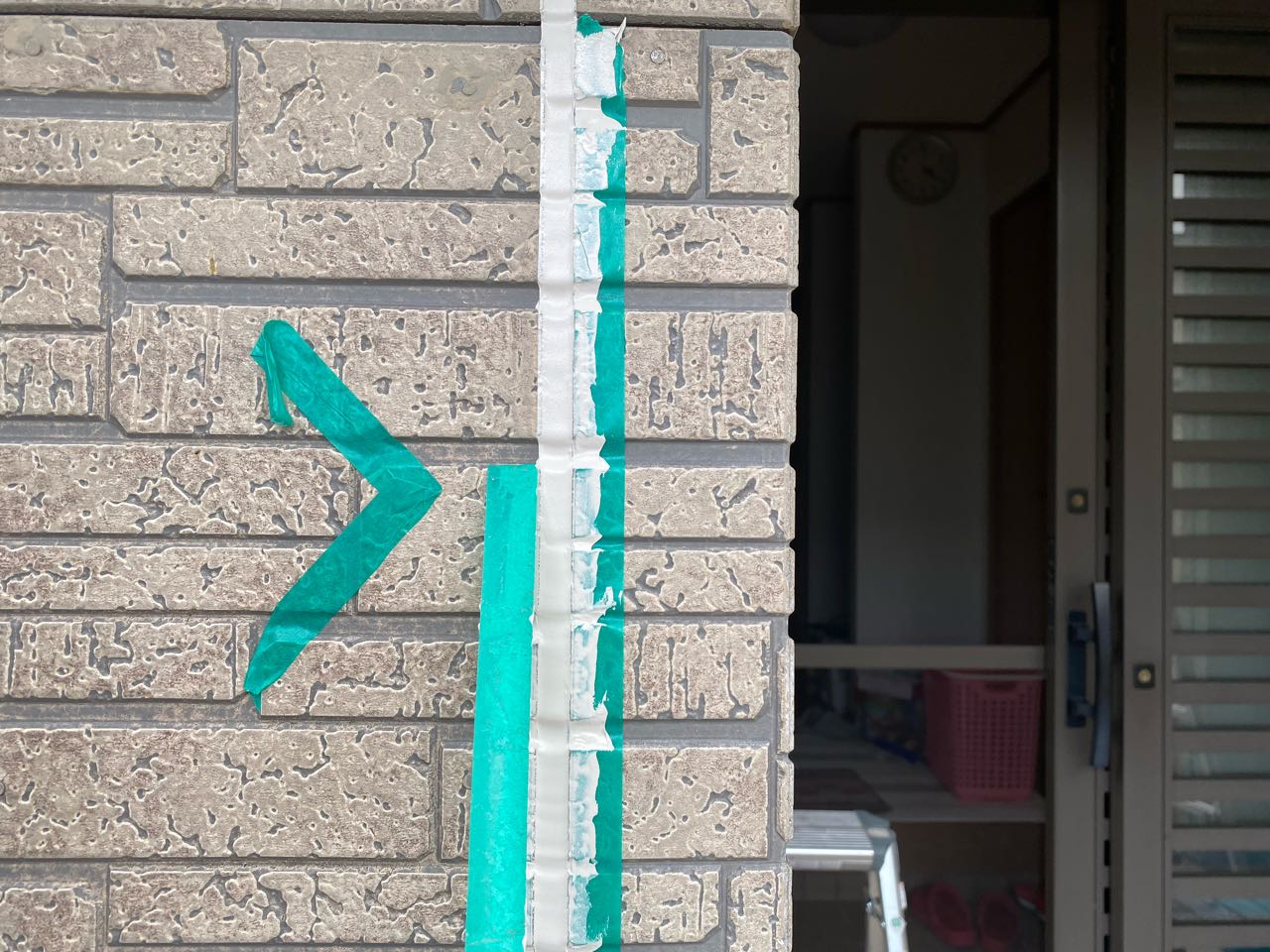 マスキングを剥がします。