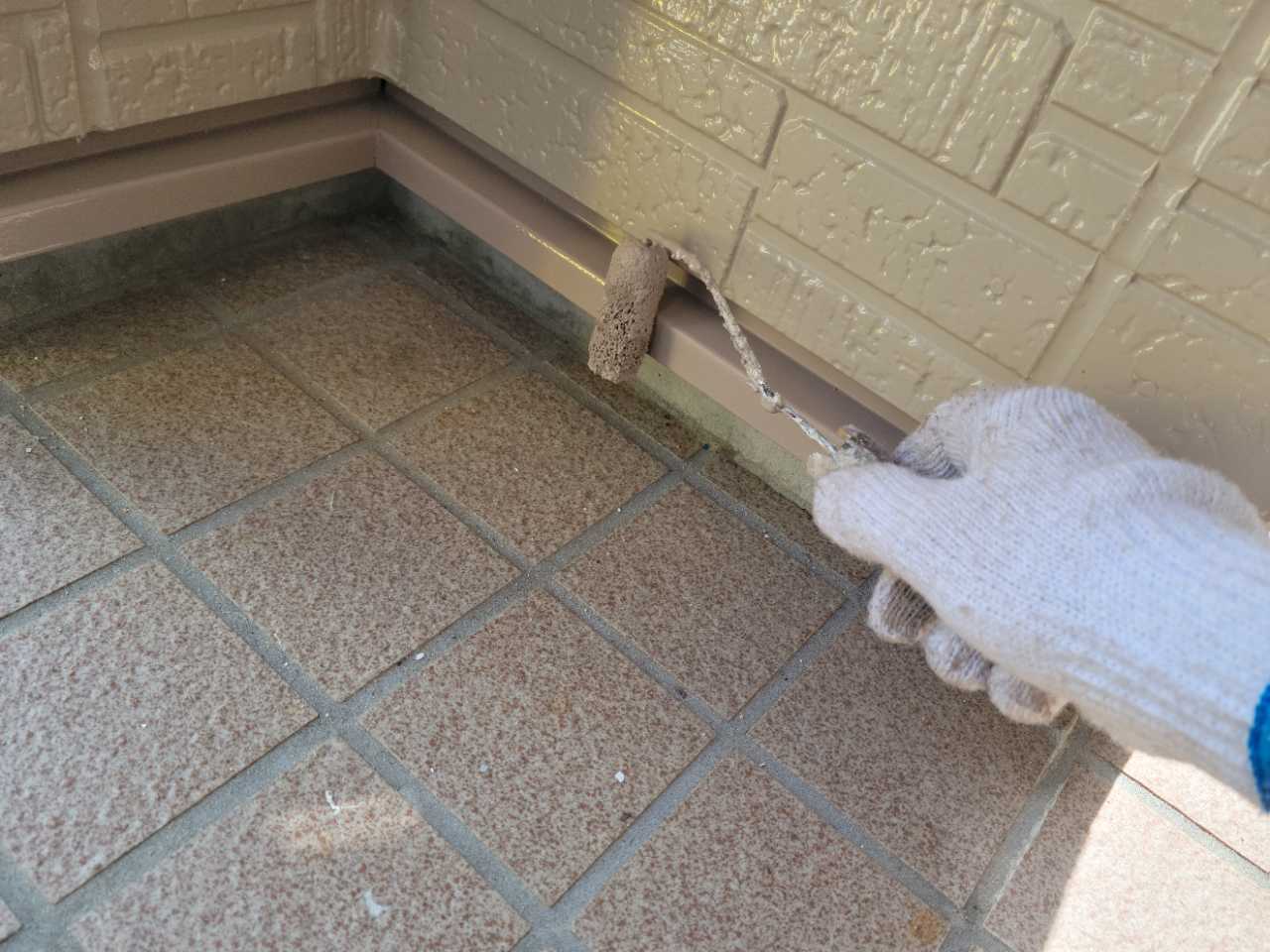 仕上げ塗装2回目です。