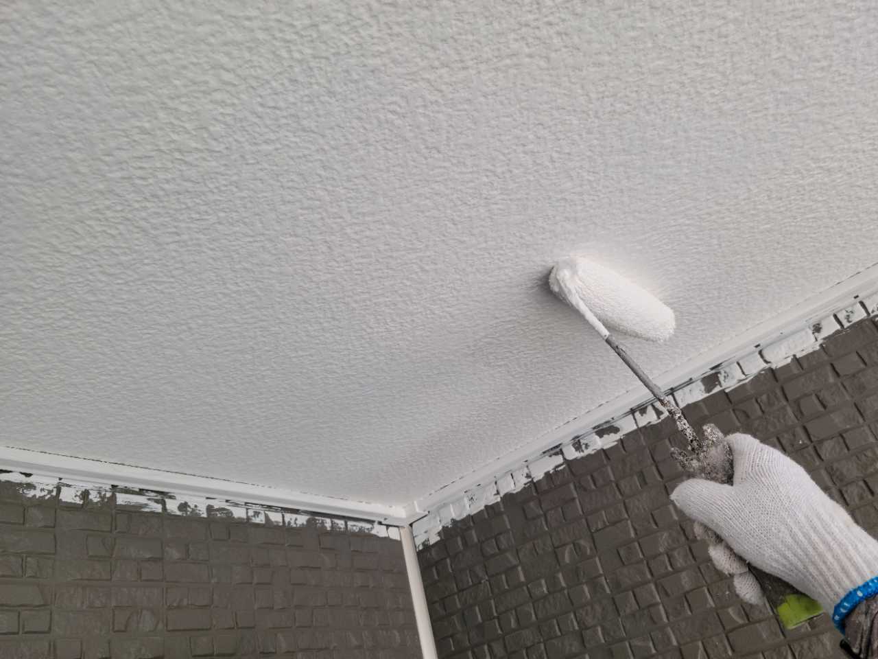 仕上げ塗装2回目です。