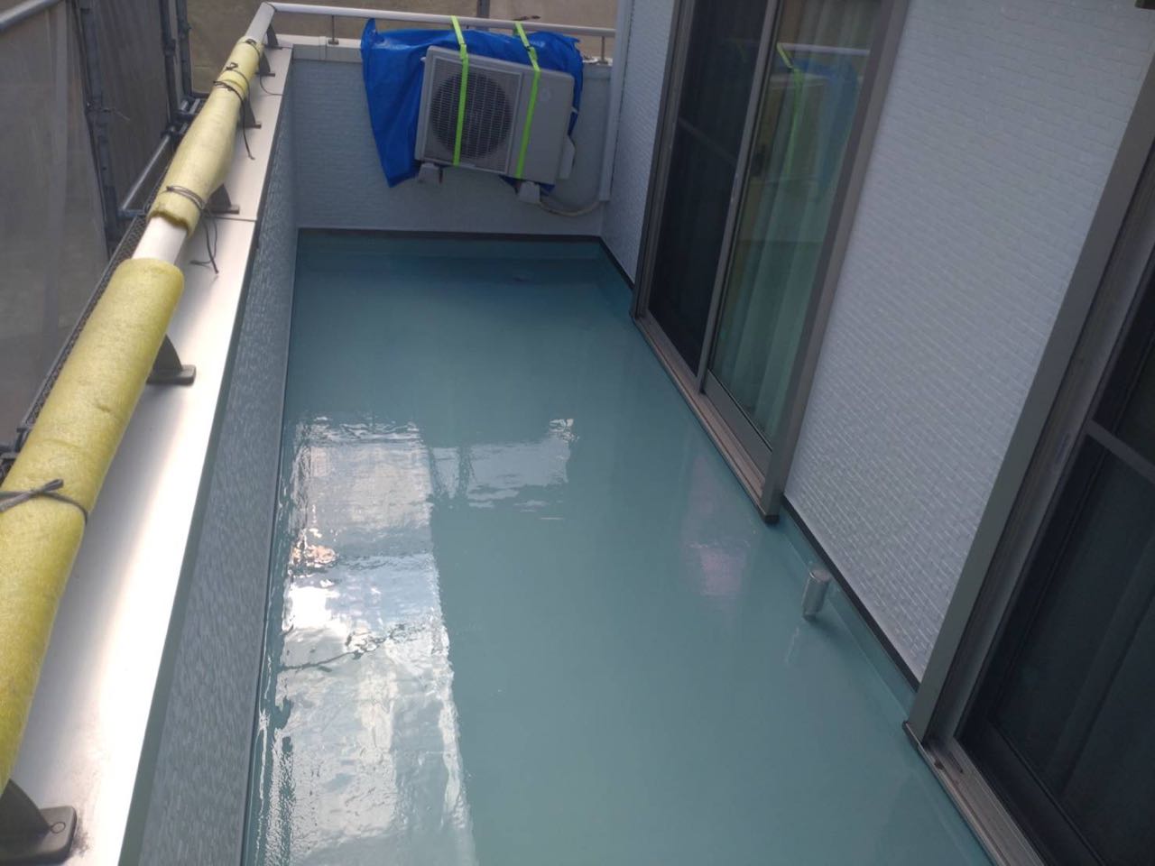 ウレタン防水塗布2回目。