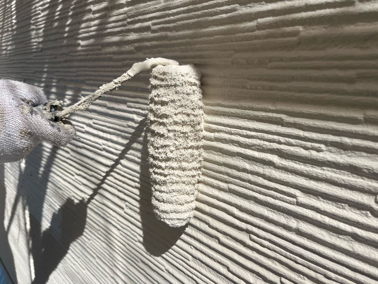 仕上げ塗装2回目です。