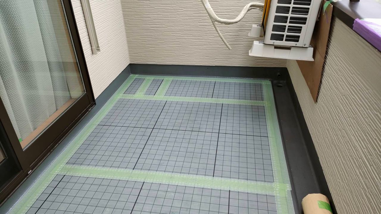 メッシュを貼り強度を上げます。