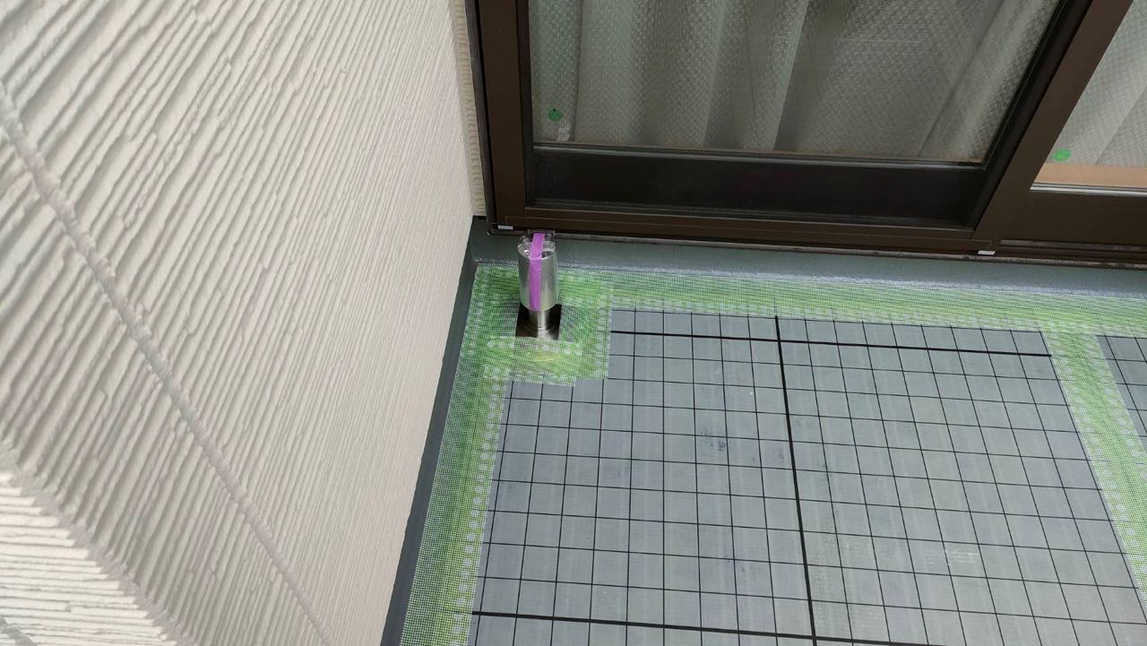 脱気筒を取付けます。