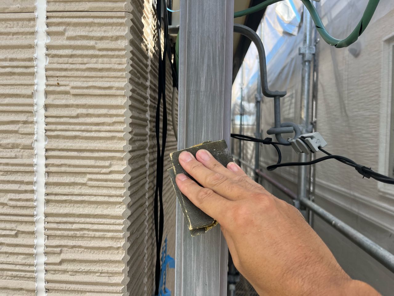 ケレン作業です。