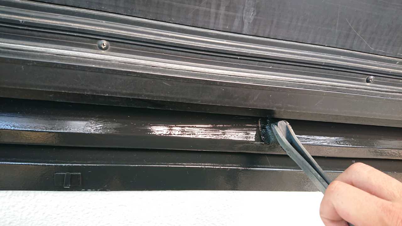 仕上げ塗装2回目です。