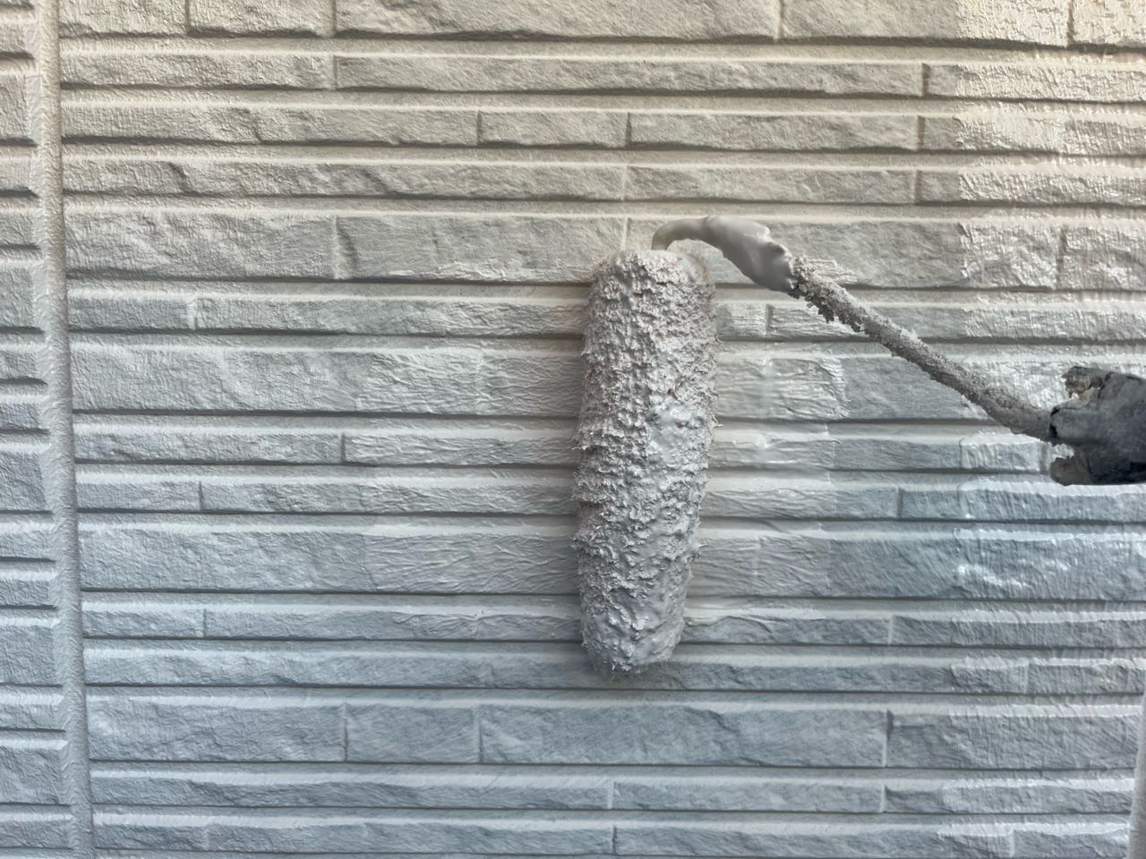 仕上げ塗装2回目です。